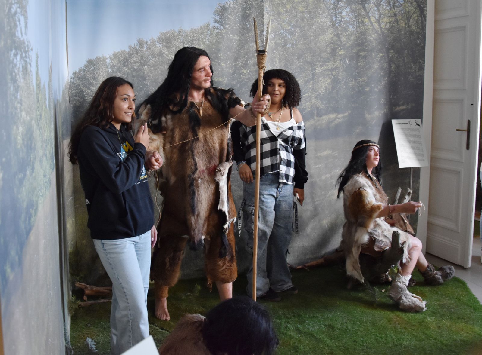 Amerikai diákok a múzeumban