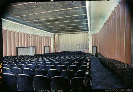 Az Apolló mozi nézőtere 1964 Faragó István felvétele