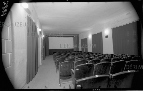 A nagykereki mozi gépháza 1963 Faragó István felvétele
