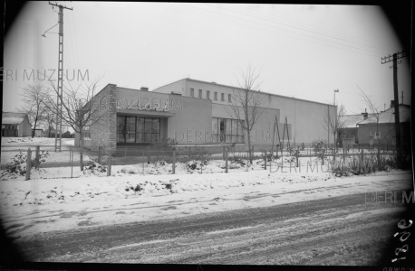 A hajdúbagosi mozi 1963 Faragó István felvétele