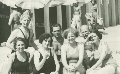 Medgyessy Ferenc és felesége, Czellár Ferenc és felesége, Dienes Kató, valamint Juhász Gézáné a negyerdei strandon 1937. augusztus ismeretlen amatőr felvétele