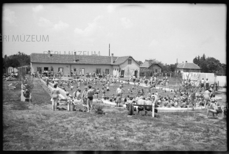 A Kerekestelepi strandfürdő 1960 Benkő László felvétele