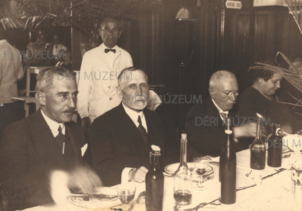 Vásáry István polgármester vacsoraasztalnál a Bikában 1930-as évek eleje ismeretlen fényképész felvétele
